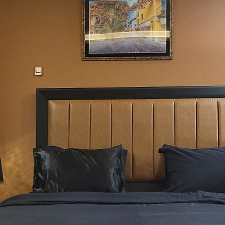 לאהור Goldcrest Luxury Apartments מראה חיצוני תמונה