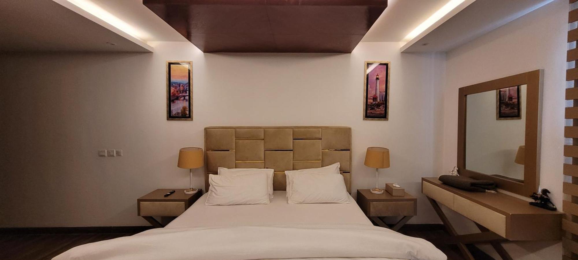 לאהור Goldcrest Luxury Apartments מראה חיצוני תמונה