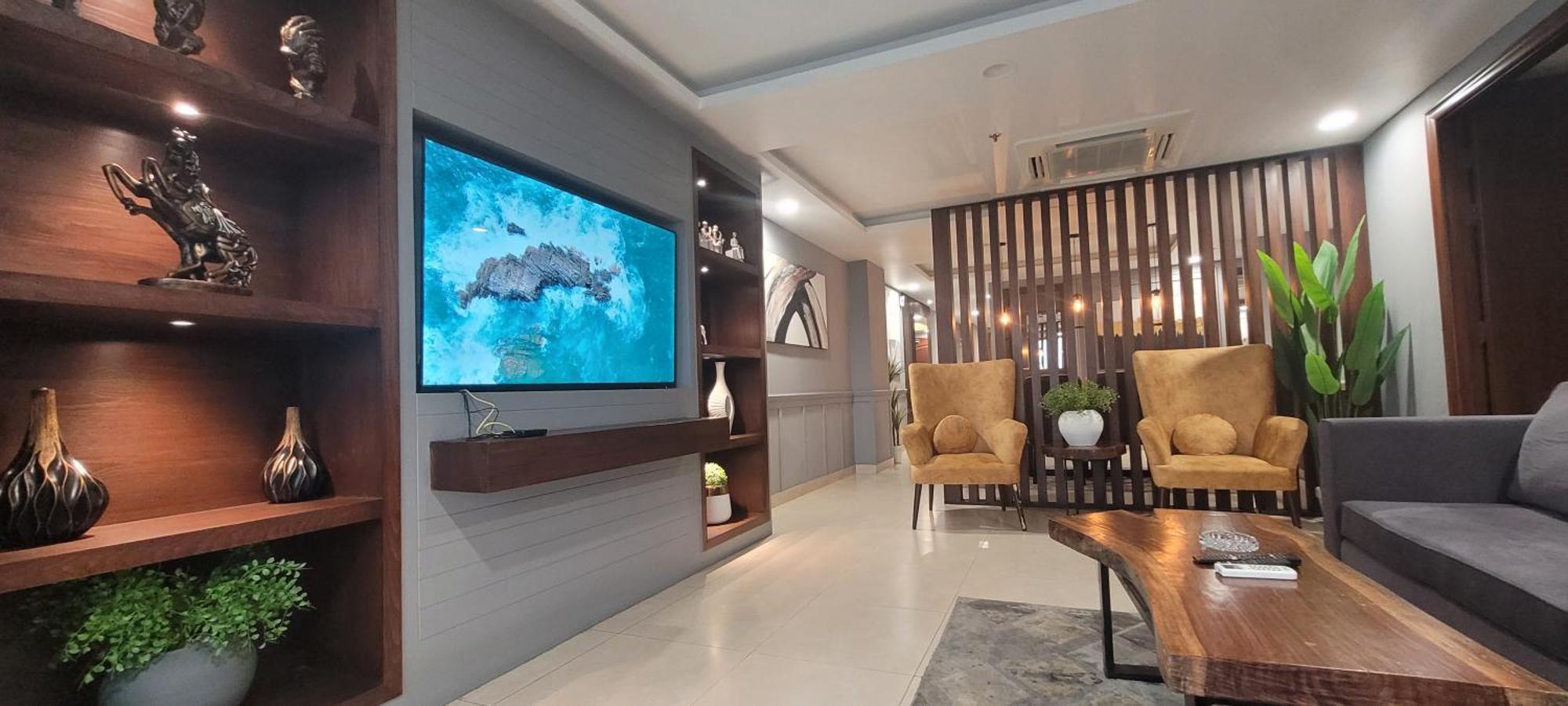 לאהור Goldcrest Luxury Apartments מראה חיצוני תמונה