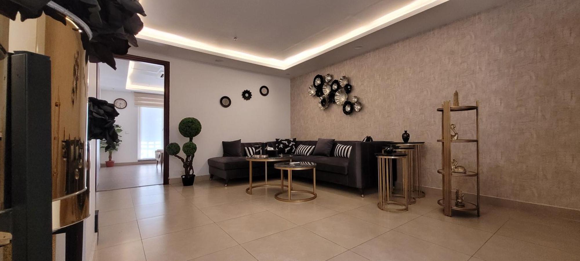 לאהור Goldcrest Luxury Apartments מראה חיצוני תמונה
